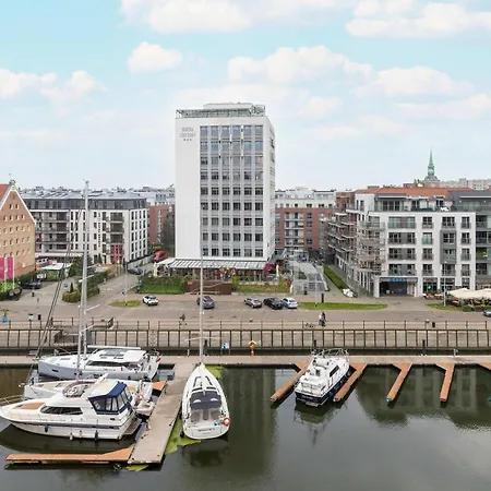 Nowoczesne Dla Dwojga, Balkon Z Widokiem Na Marinę By Renters *